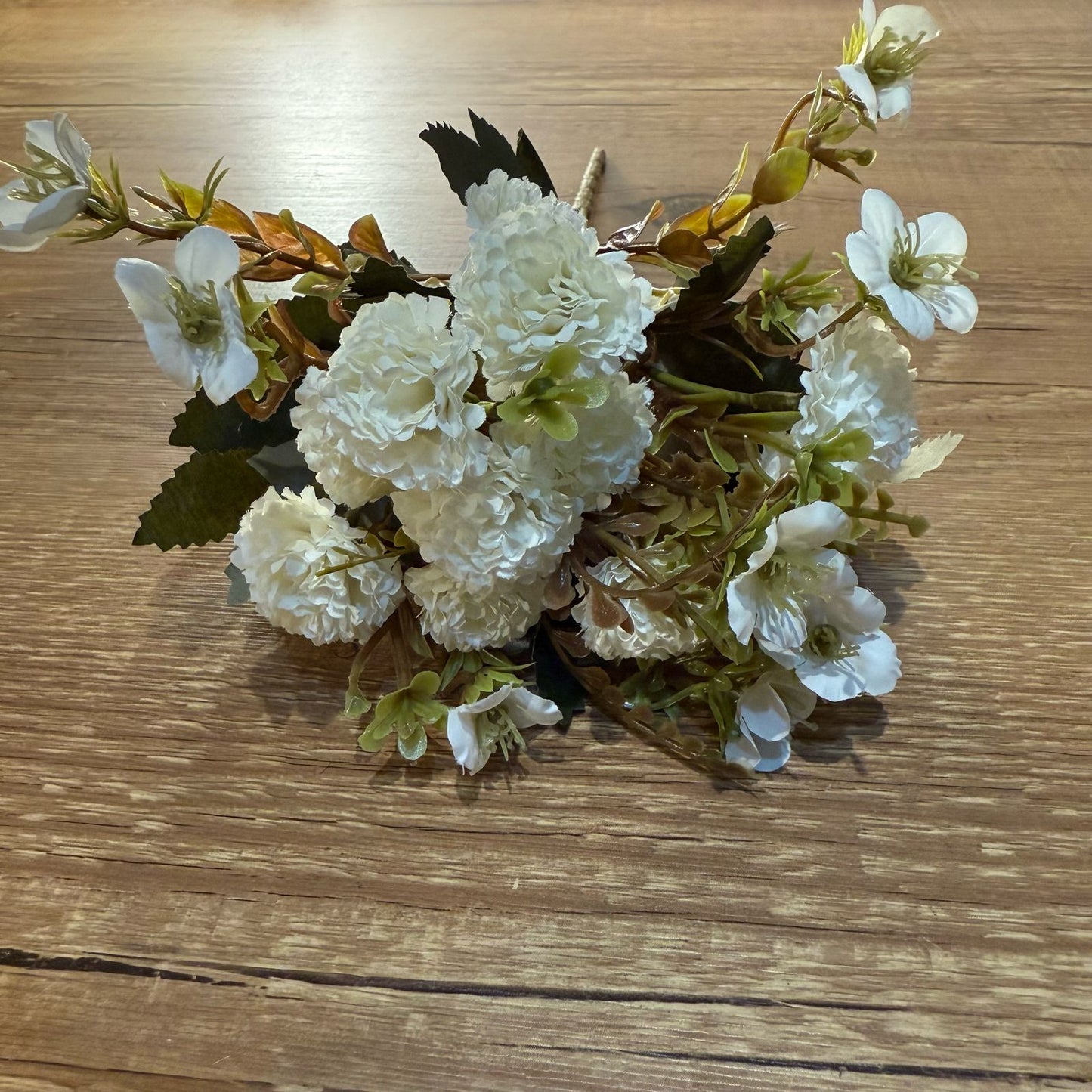 Mini buquê amor-perfeito cor braco