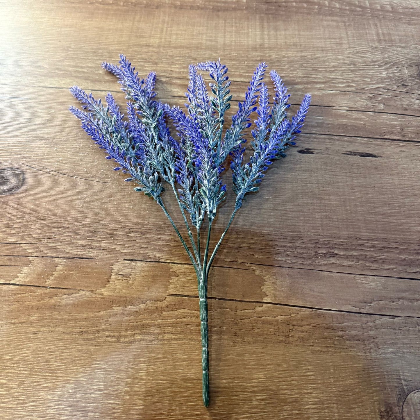 Buquê de lavanda flocado lilás